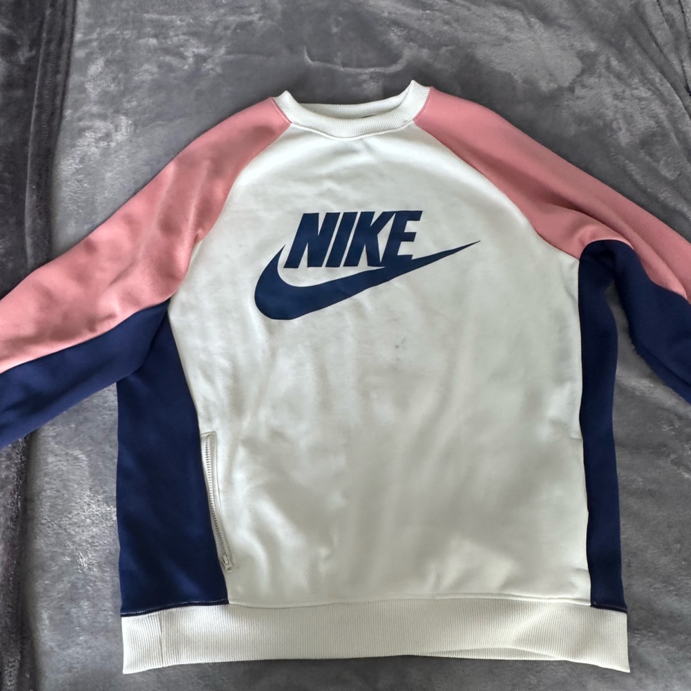 Nike crewneck “Y2K”